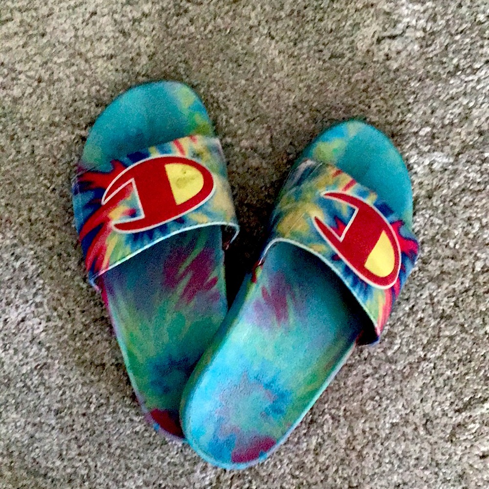 Women’s tie dye champion slides